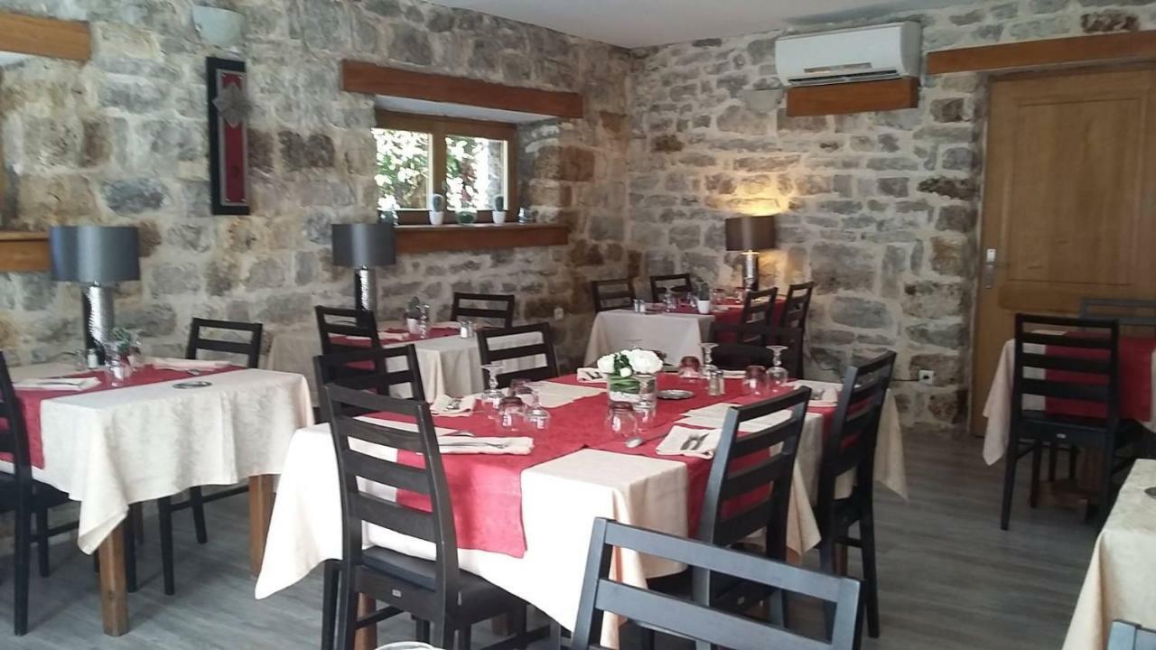 La Petite Maison D'Arnal Sainte-Enimie Bagian luar foto